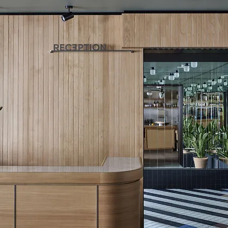 Schwan Locke 4* 뮌헨