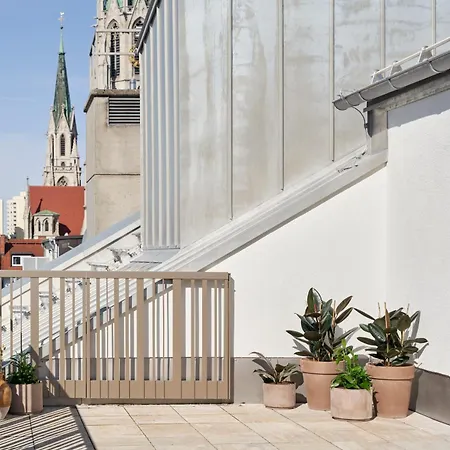 Ξενοδοχείο Schwan Locke 4*