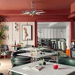 Schwan Locke Hotel