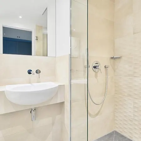 Schwan Locke 4* Monaco di Baviera
