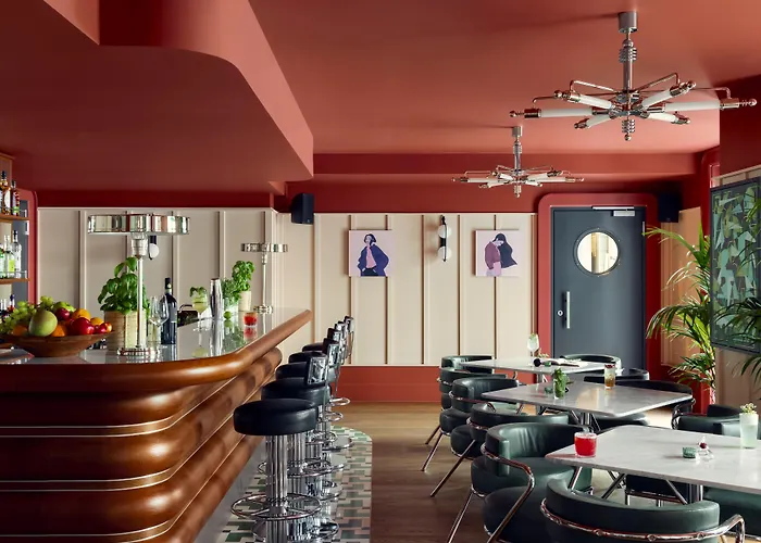 Schwan Locke Hotel 4*