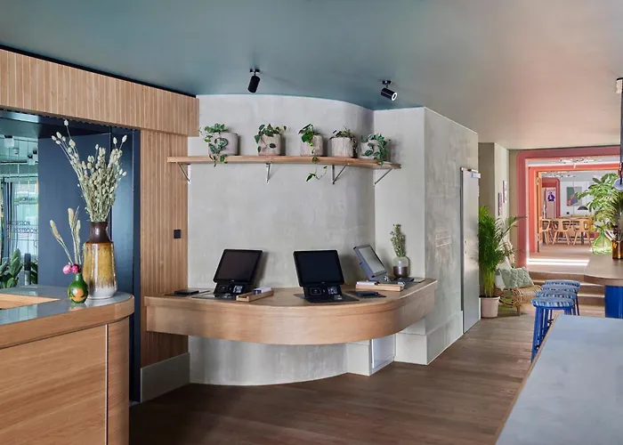 Schwan Locke Hotel 4*