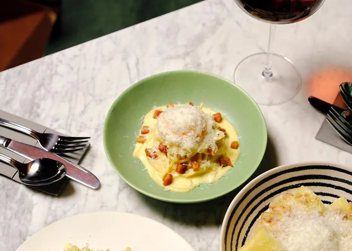 Schwan Locke Hotel Munich