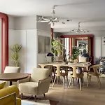 Schwan Locke Hotel
