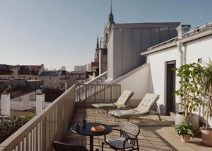 Schwan Locke Hotel 4*