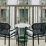 Schwan Locke Hotel