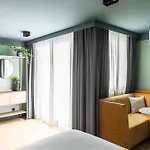 Schwan Locke Hotel