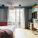 Schwan Locke Hotel 4*